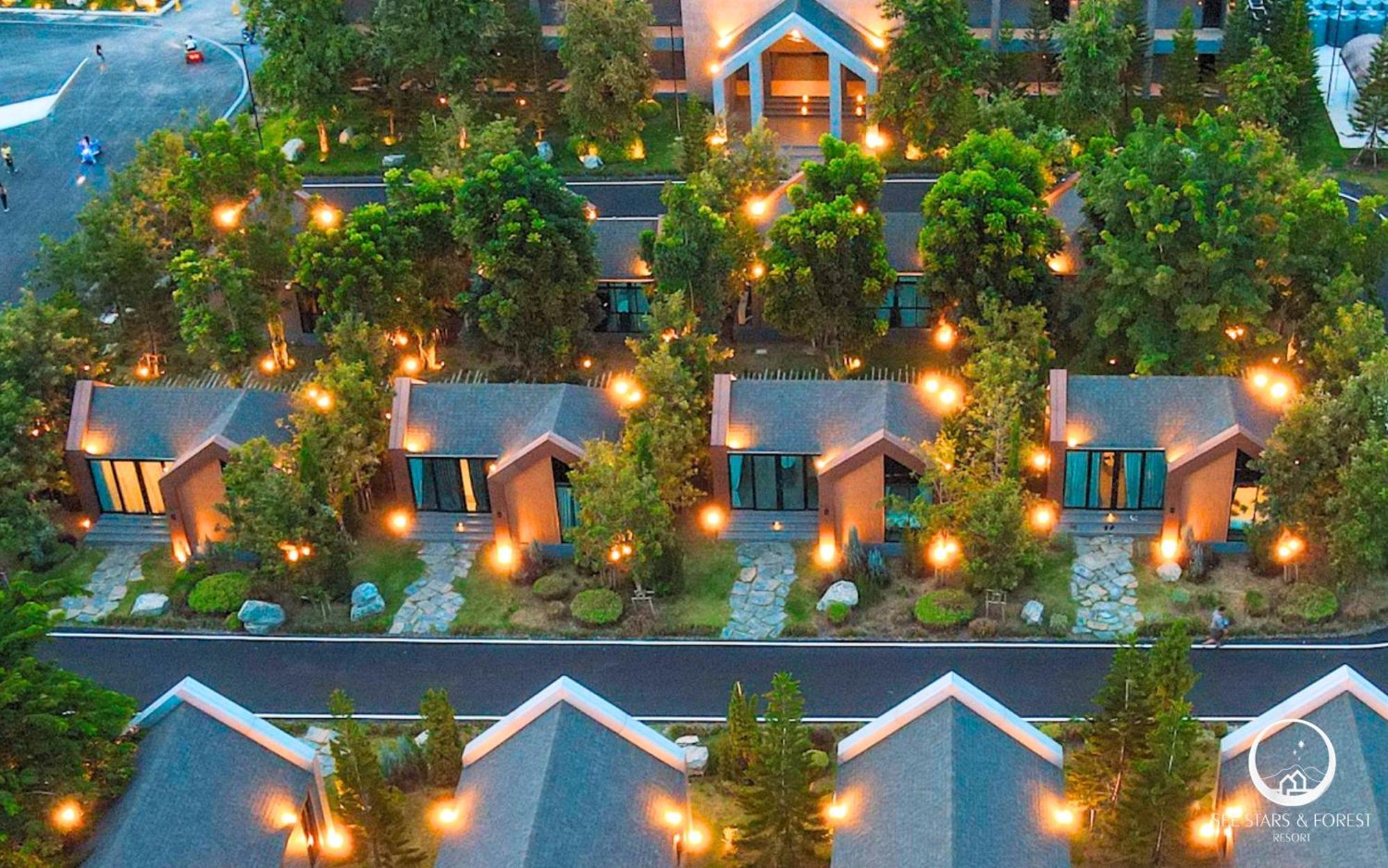 See Stars & Forest Resort Amphoe Sawang Daen Din Exterior photo