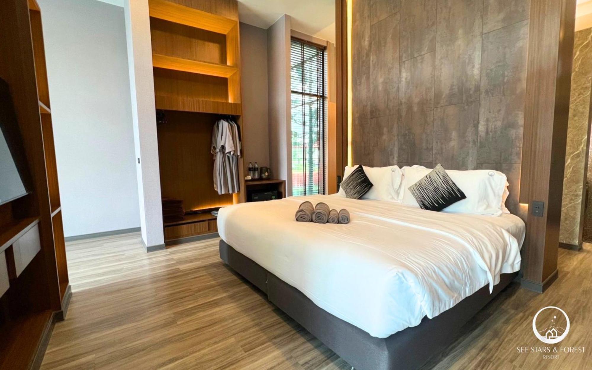 See Stars & Forest Resort Amphoe Sawang Daen Din Exterior photo